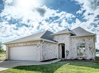 42 Savannah Cir, Brandon, MS 39047