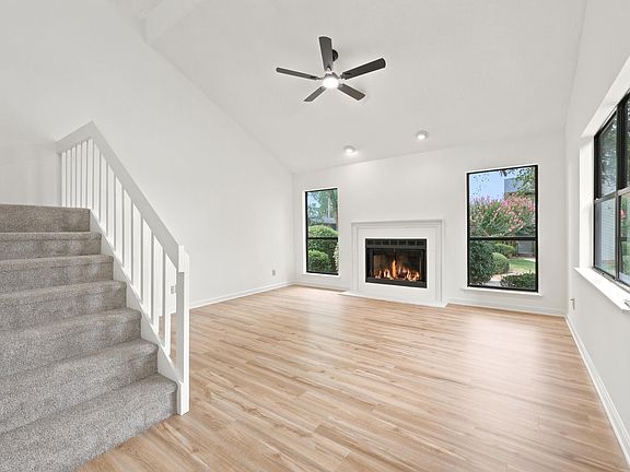 3rd image of 1 Cardinal Ln #1
