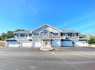 214 S 6th St, Waterford, WI 53185