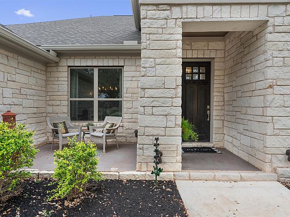 3rd image of 2201 Live Oak Rd