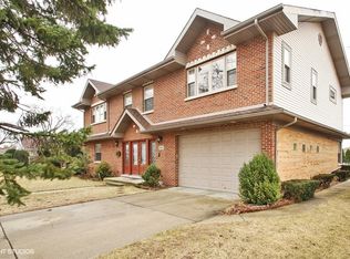 5015 Fargo Ave, Skokie, IL 60077