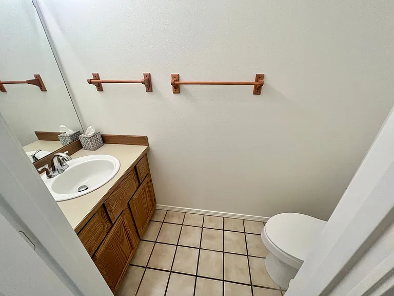 209 E 18th Ave #D16 — Photo 10