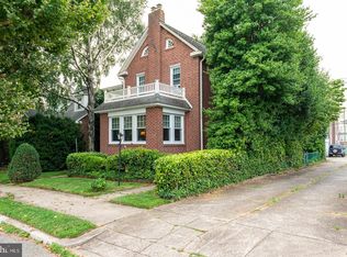 1910 Chandler St, Philadelphia, PA 19111