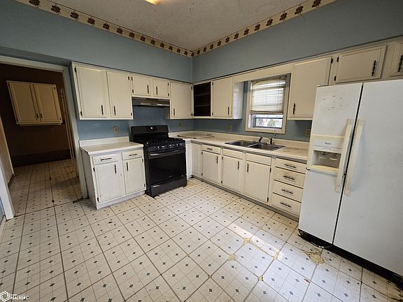 5th image of 1103 1st St