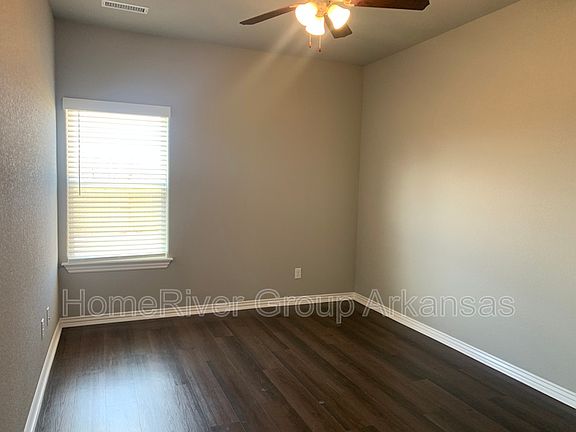 5th image of 1221 Denver Dr
