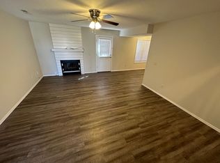 1214 Flora St #B, Nixa, MO 65714