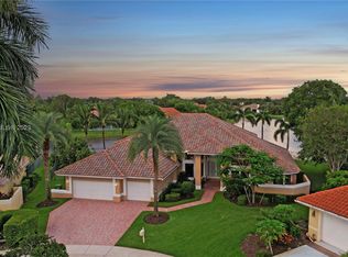 580 Coconut Cir, Weston, FL 33326