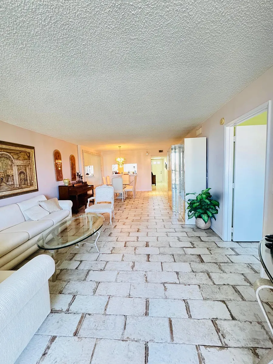 Building Photo - 4735 Lucerne Lakes Blvd #410