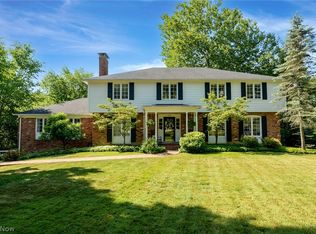 128 Kenton Rd, Chagrin Falls, OH 44022