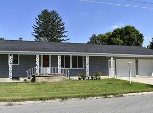 210 7th Ave SW, Independence, IA 50644