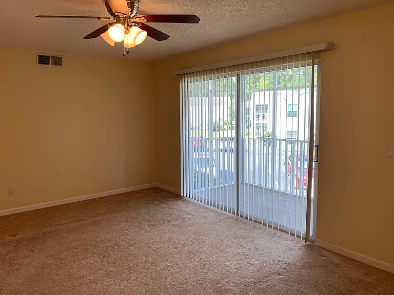 2136 Clearwater Dr #F — Photo 10