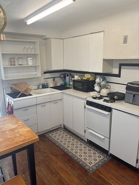 1st image of 121 Auburn St #1