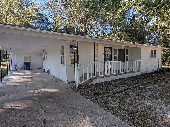 3rd image of 215 Mayo Dr