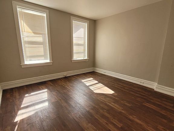 4th image of 257 E College Ave #1