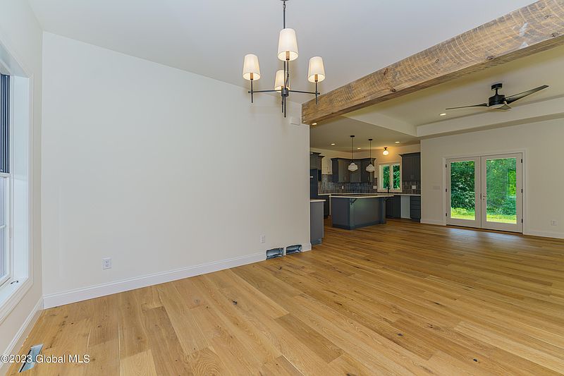 5th image of 189 Woodin Road
