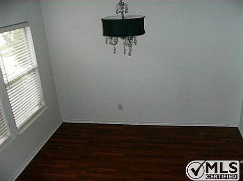 5th image of 2615 Mountain View Dr
