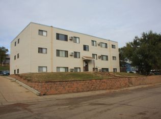 121 5th St SE, Watford City, ND 58854