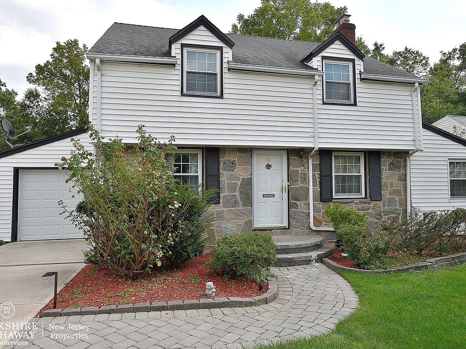 1st image of 13 Glenview Dr