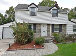 13 Glenview Dr, West Orange, NJ 07052