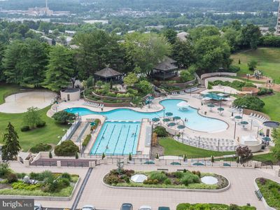 307 Yoakum Pkwy APT 806, Alexandria, VA, 22304