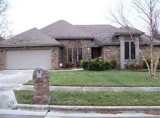 3136 S Oak Fox Grape, Springfield, MO 65804