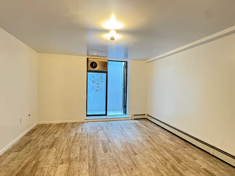 8428 Bay 16th St #1R — Photo 15