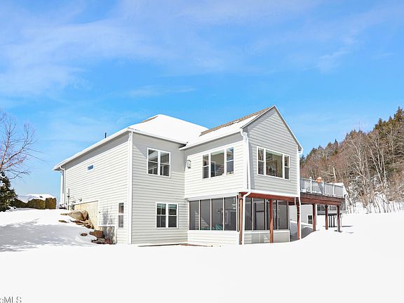 4th image of 581 Red Barn Rd