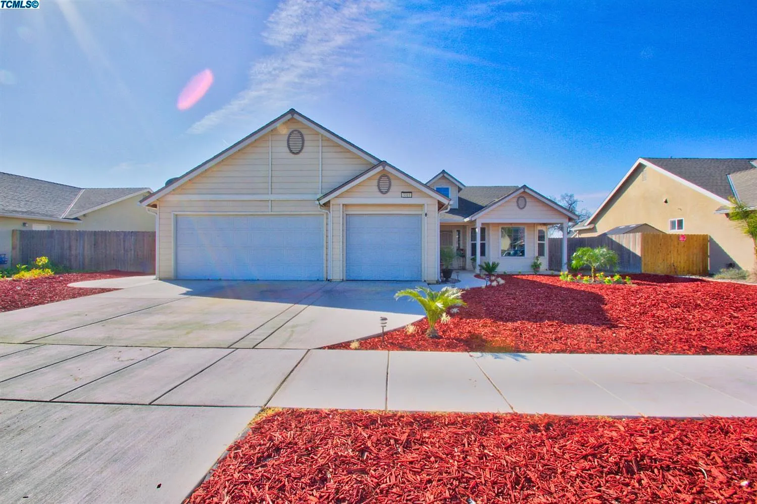 3311 W Wren Ave photo 1
