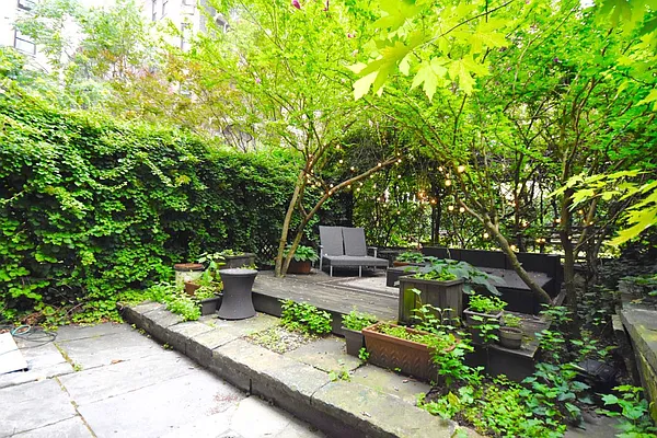 Rented by KYLM, LLC | media 27