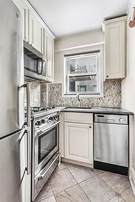 Sold by Compass | media 9