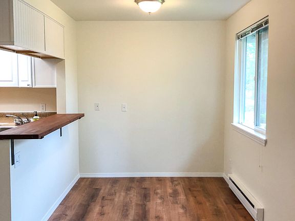 Dining area or office nook