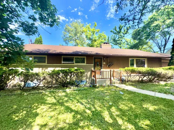 57 Collie STREET, Williams Bay, WI 53191