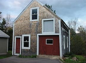 3rd image of 13 Pine St