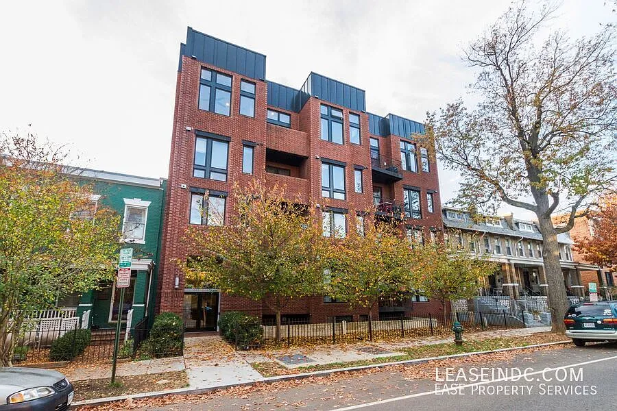 2 bed, 870 sqft, $2,900 — Photo 2