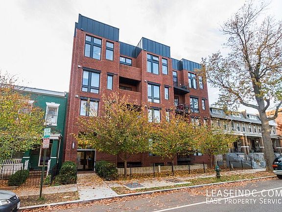 2nd image of 245 15th St SE #201