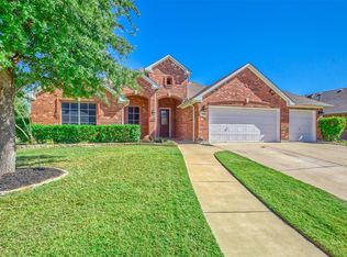 7032 San Antonio Dr, Fort Worth, TX 76131