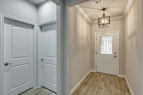 2205 Beaumont St — Photo 4