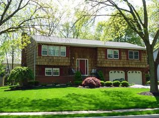 29 Paul Ave, Kendall Park, NJ 08824