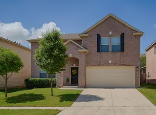 6738 Crest Pl, Live Oak, TX 78233