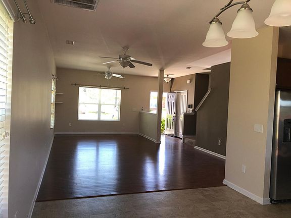 3rd image of 1304 Cozart St Unit 217