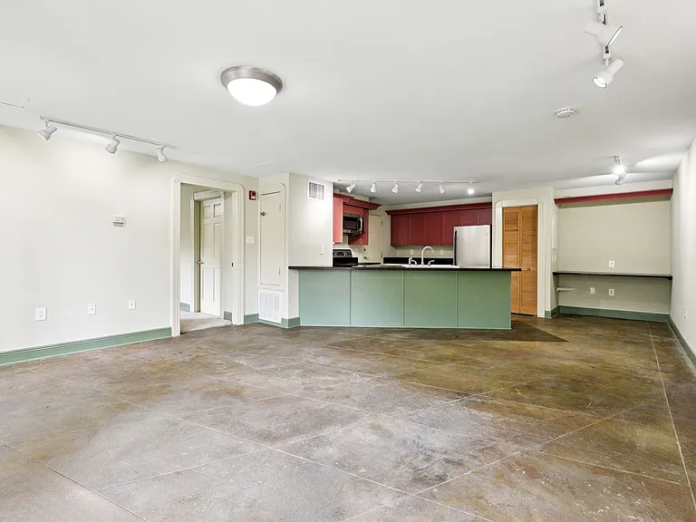 309 Opal St — Photo 5