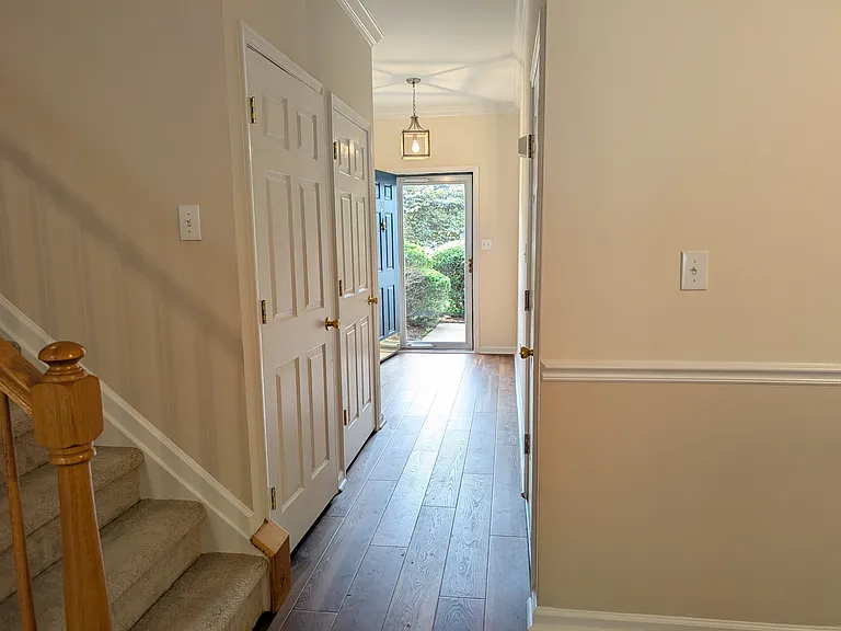 21 York Rd — Photo 3