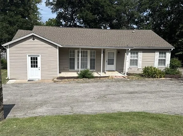 1100 S Trade Days Blvd, Canton, TX 75103