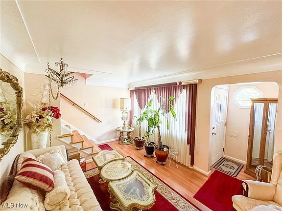 3rd image of 16318 Elberta Ave