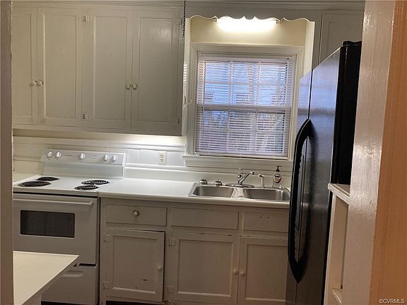 5th image of 1215 Hillside Ave