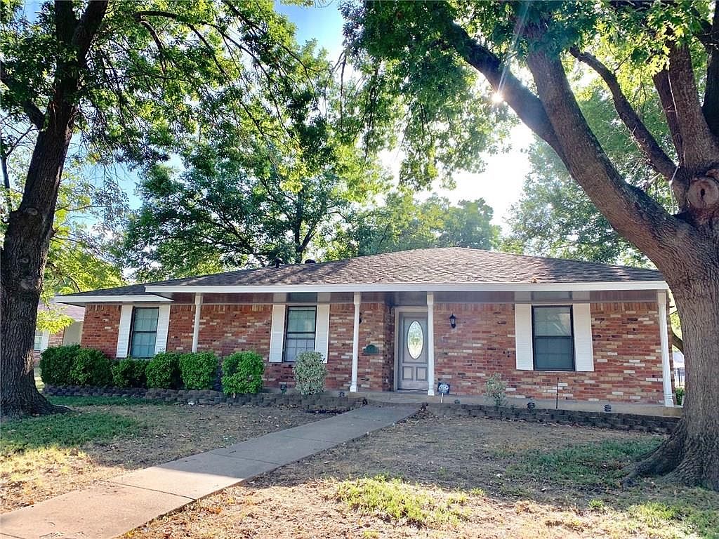 436 Brook Hollow Cir, Desoto, TX 75115 Zillow