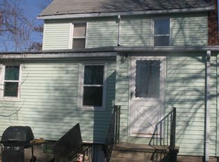 28 Pine St, Hamden, CT 06514