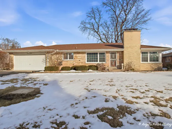 1913 Rancho Ln, Des Plaines, IL 60016