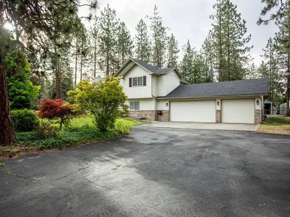 16810 N Wylie Dr, Nine Mile Falls, WA 99026