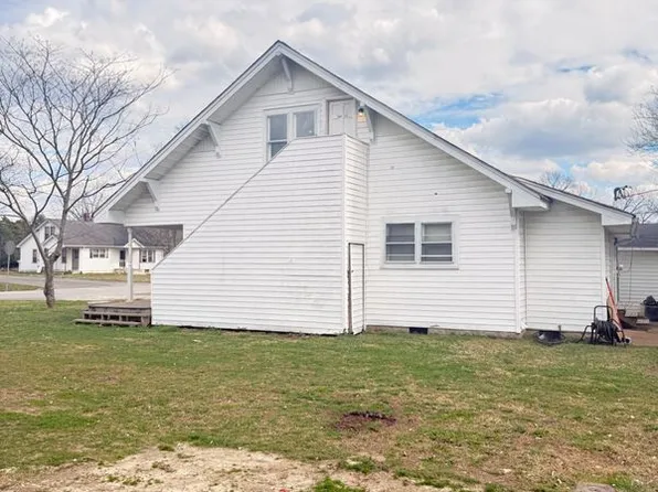 502 Oak Dr #B, Manchester, TN 37355